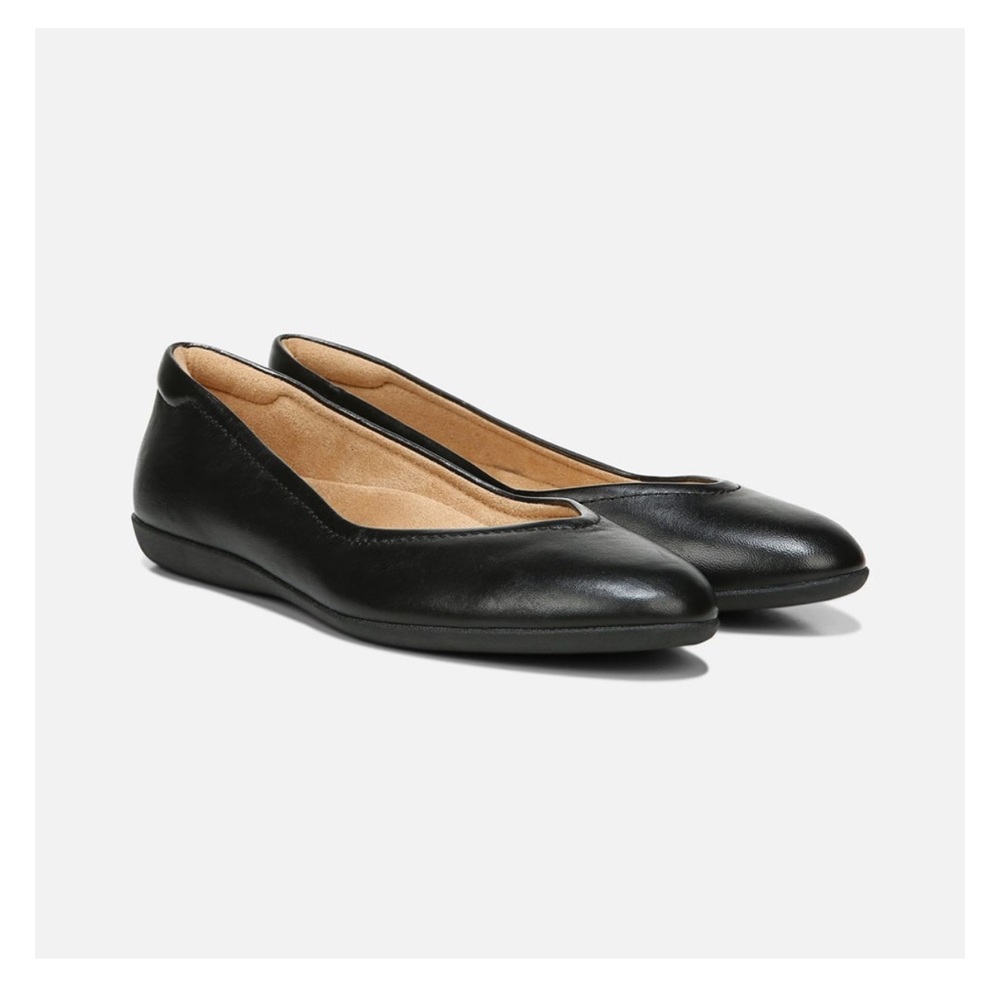 VIVIENNE FLAT